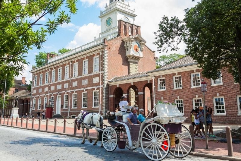 horse-drawn carriage tour in Philadelphia