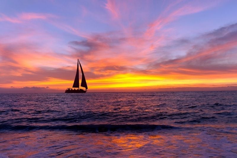tour in barca a vela al tramonto a Tulum