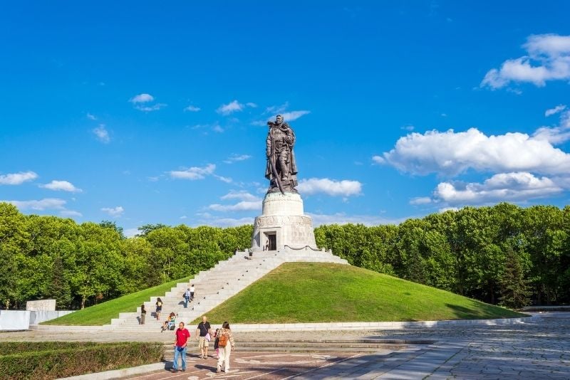 Monument commémoratif de guerre soviétique dans le parc de Treptower à Berlin, Allemagne