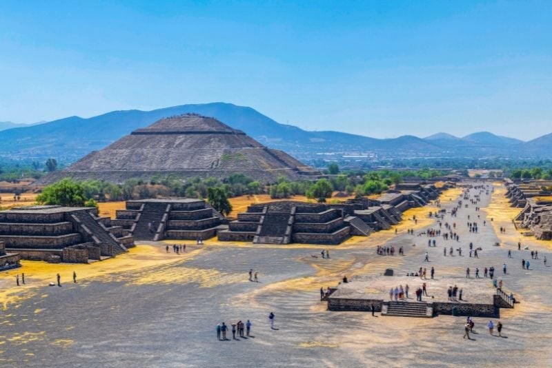 Teotihuacan Pyramids day trip from Mexico City