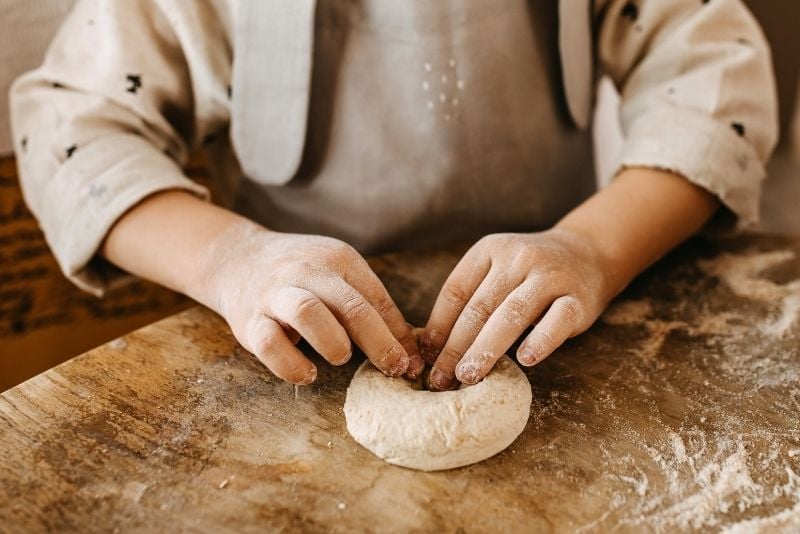 bagel making in Montreal