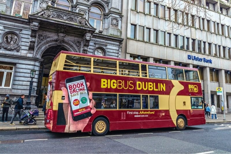 bus tour in Dublin