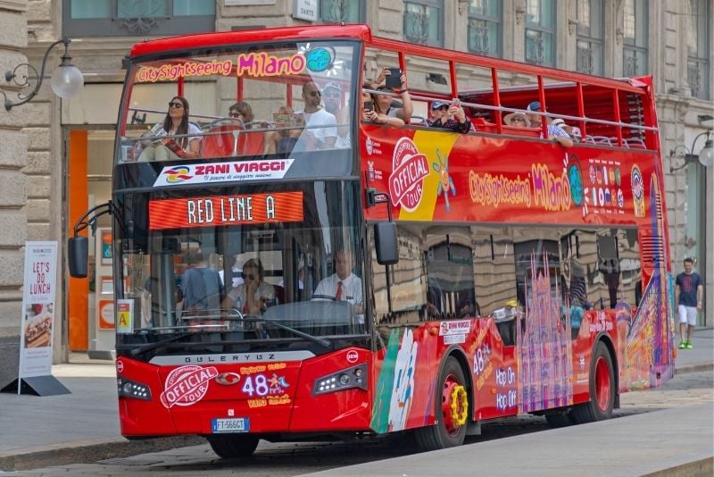 bus tours in Milan