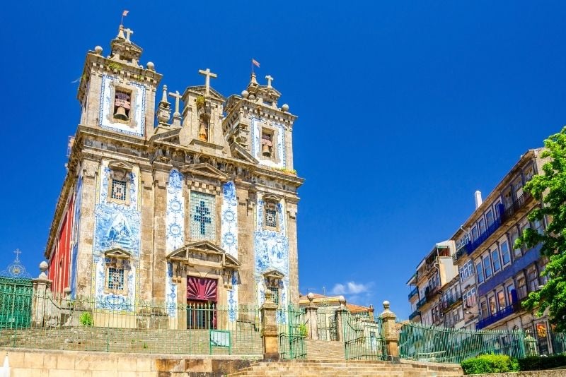 remarkable churches in Porto