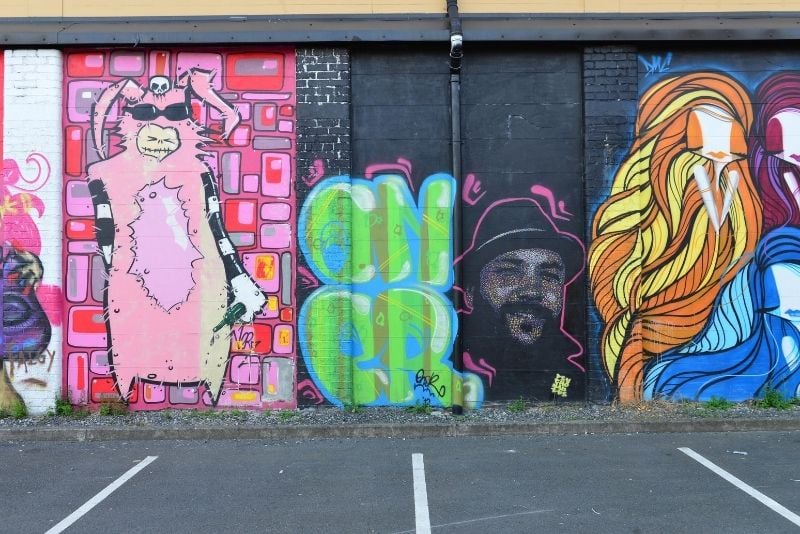 street art tours in Belfast