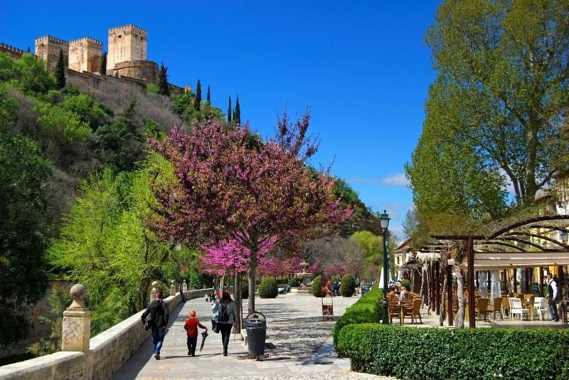 Paseo de los Tristes, Granada