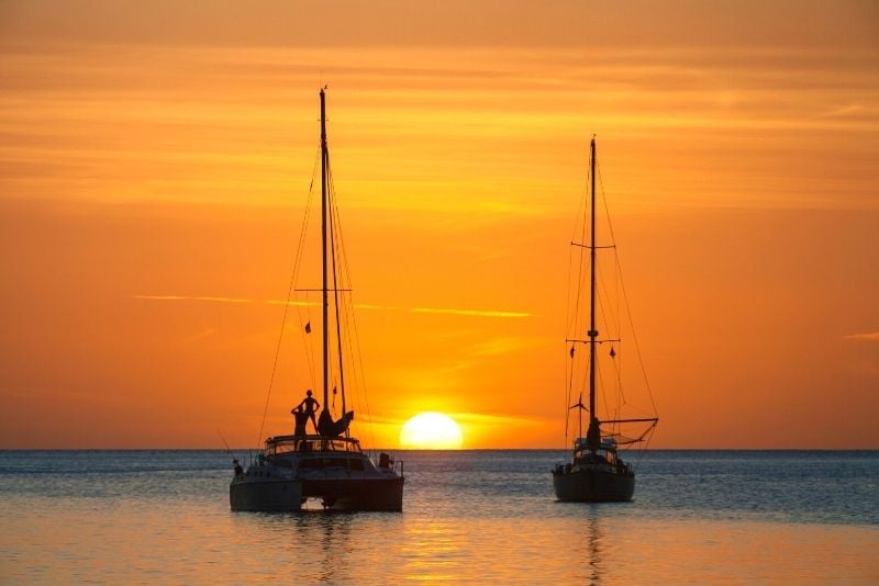 cruceros al atardecer en Málaga