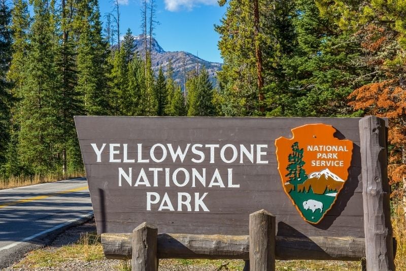 things to do in Yellowstone National Park things to do in Yellowstone National Park