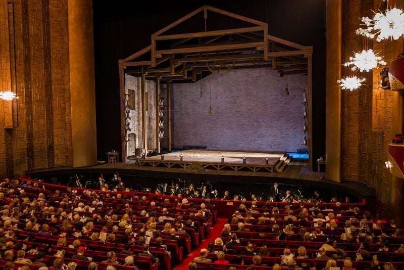 Metropolitan Opera, New York City