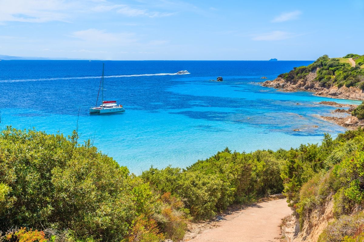 Plage du Petit Sperone boat trips