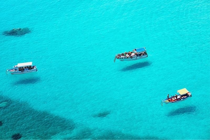 boat tours in Taormina Bay
