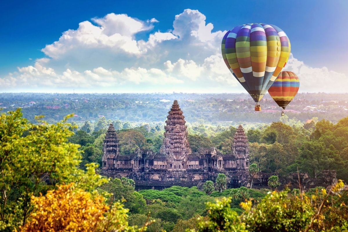 hot air balloon ride in Siem Reap