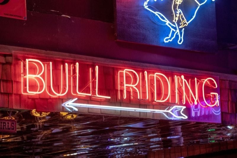 mechanical bull riding in Las Vegas