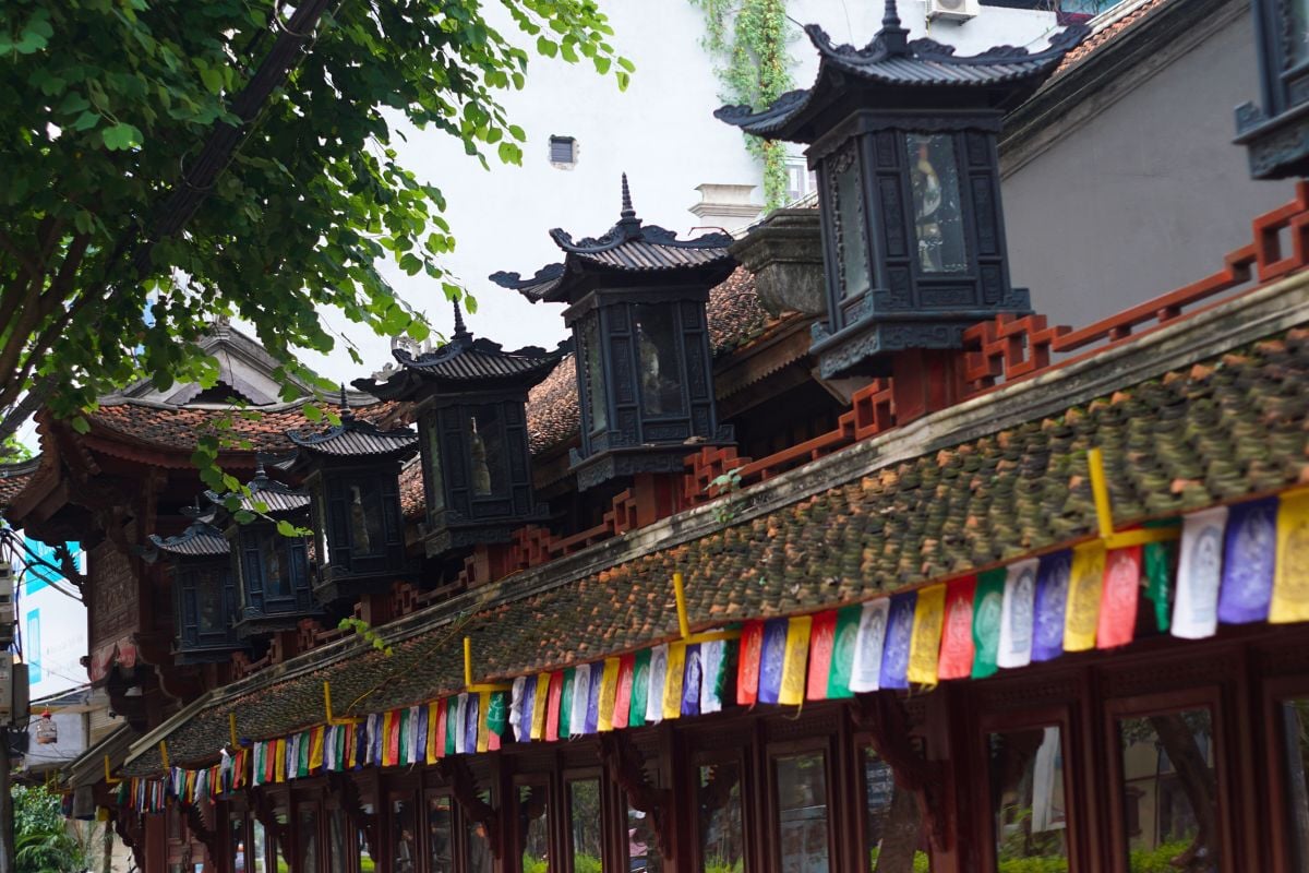 Chùa Vạn Niên Temple, Hanoi