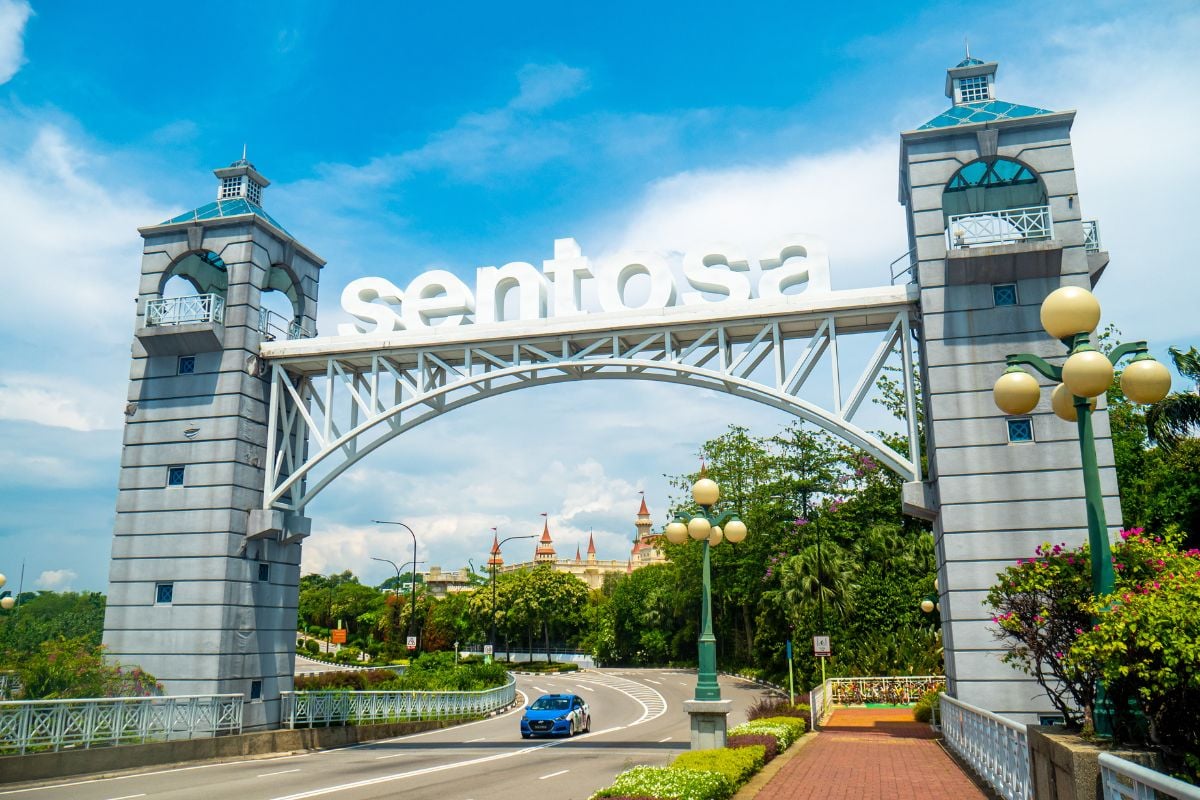 how to get to Sentosa