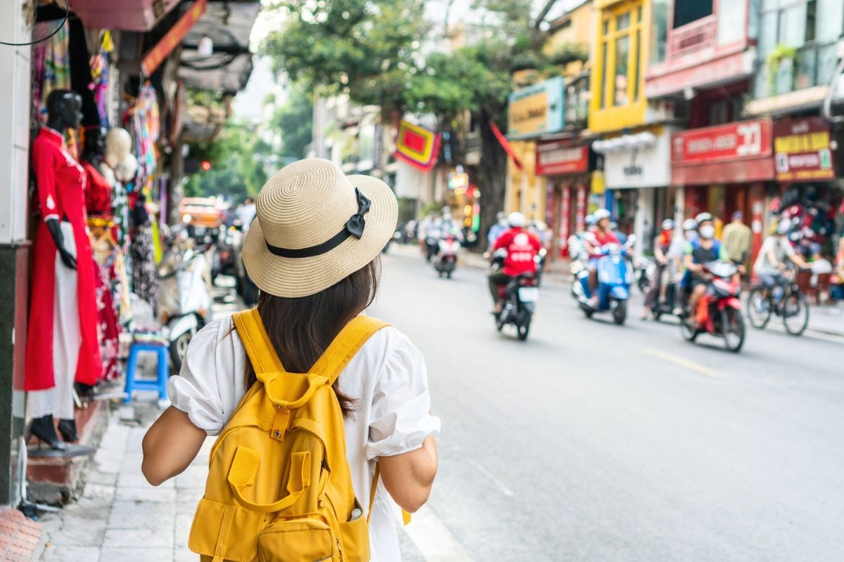 shopping streets in Hanoi, Vietnam