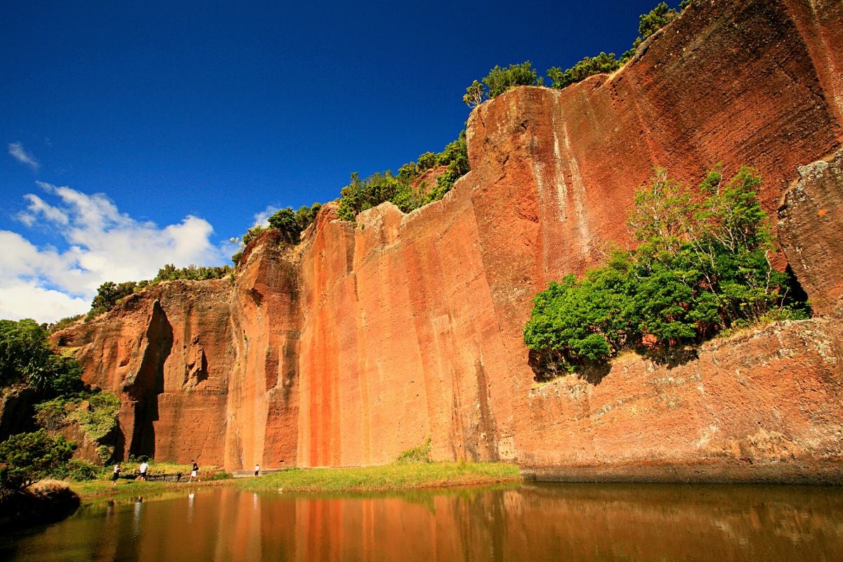 Poço da Pedreira, Azzorre