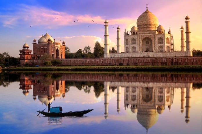 places to visit in Agra