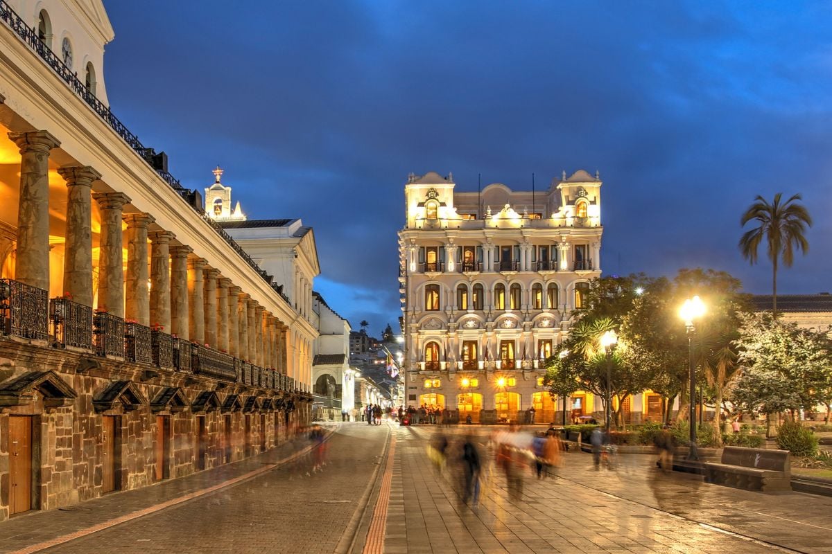 urban & legends tours in Quito