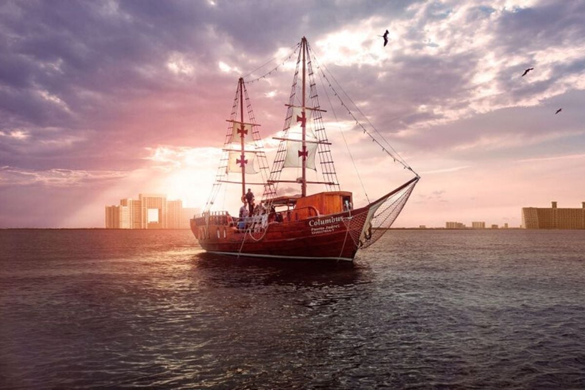 Columbus dinner cruise, Cancun