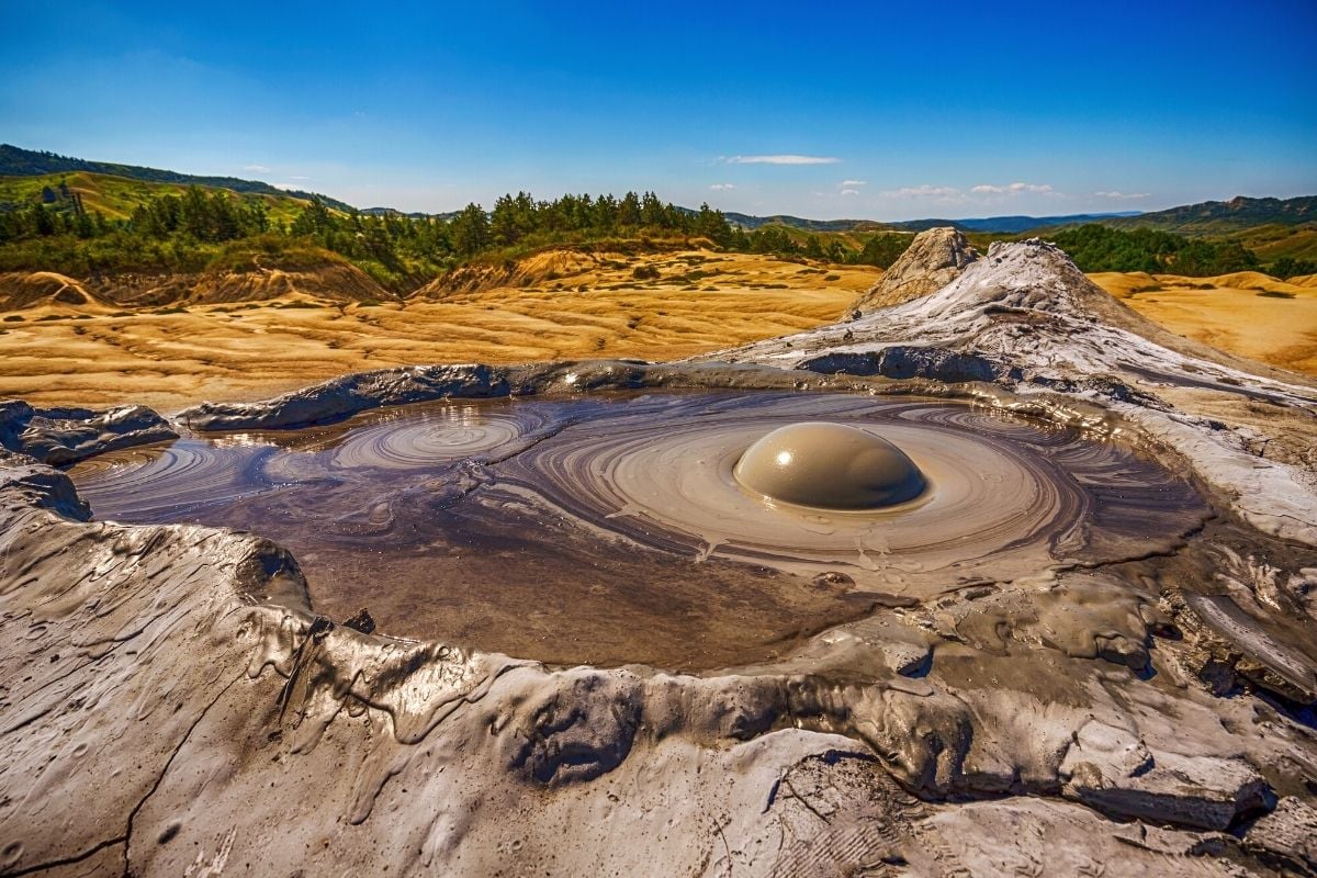 Muddy Volcanoes, Romania