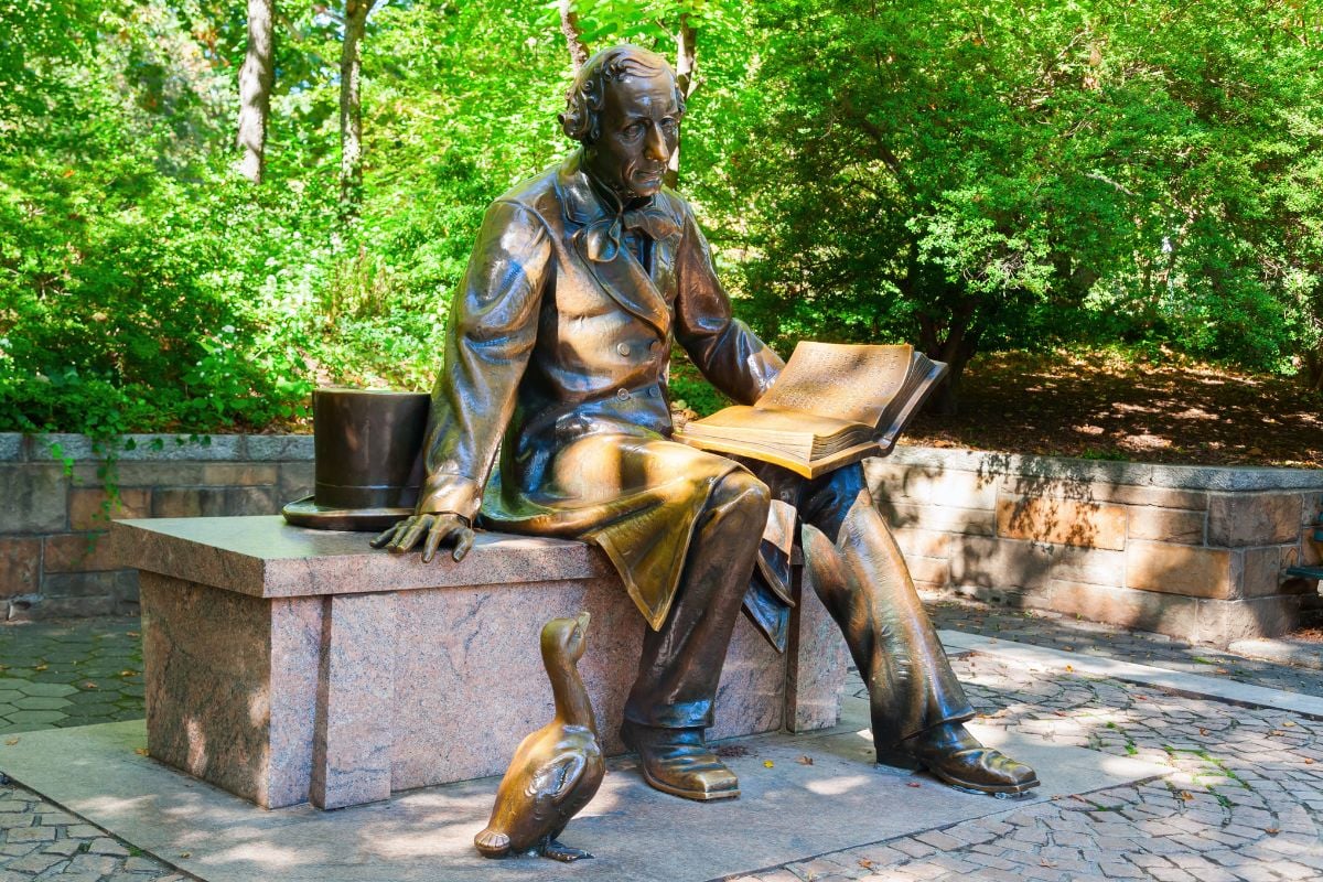 Hans Christian Andersen Monument, Central Park