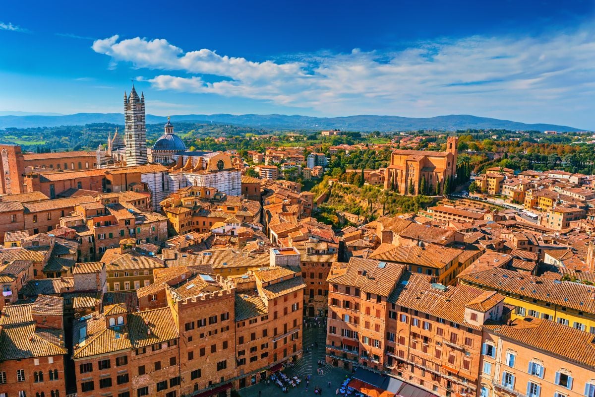 Siena day trips from Lucca