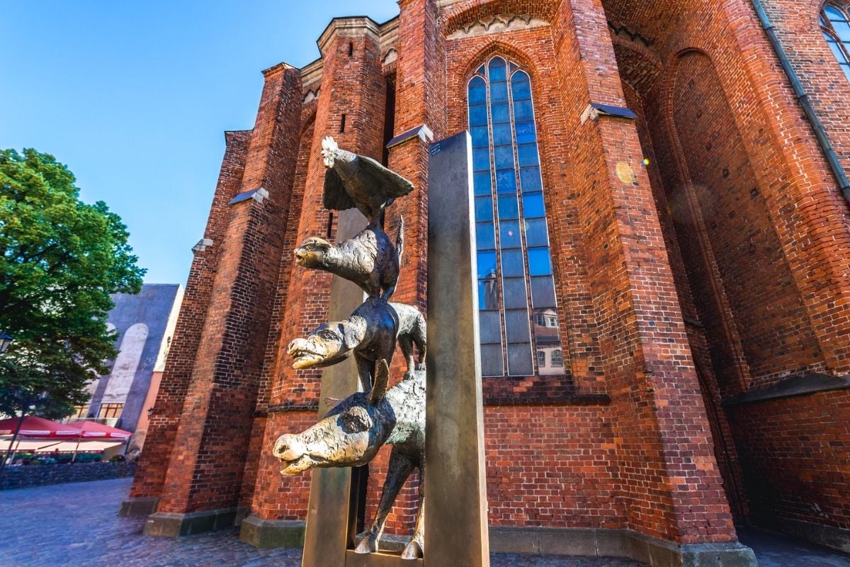 Town Musicians of Bremen, Riga