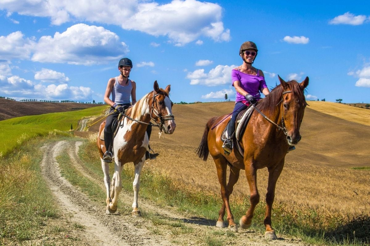 horse riding in Tuscany