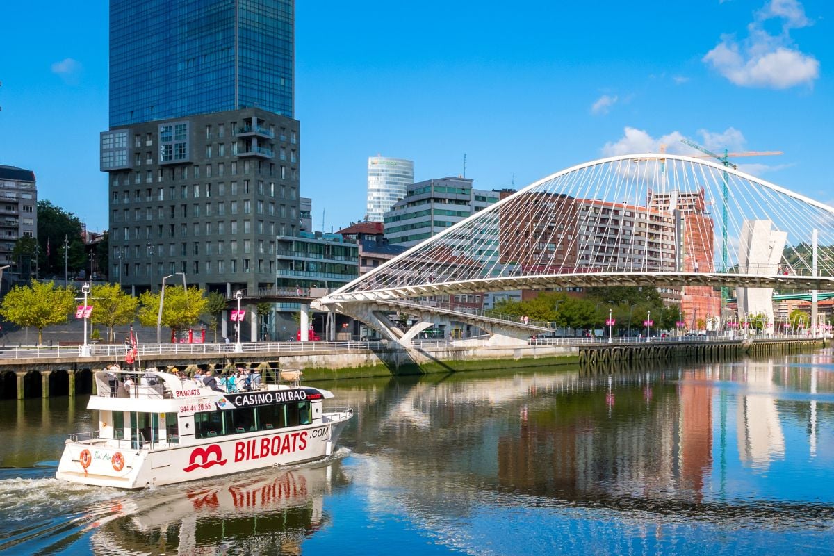 Nervión River boat tour, Bilbao