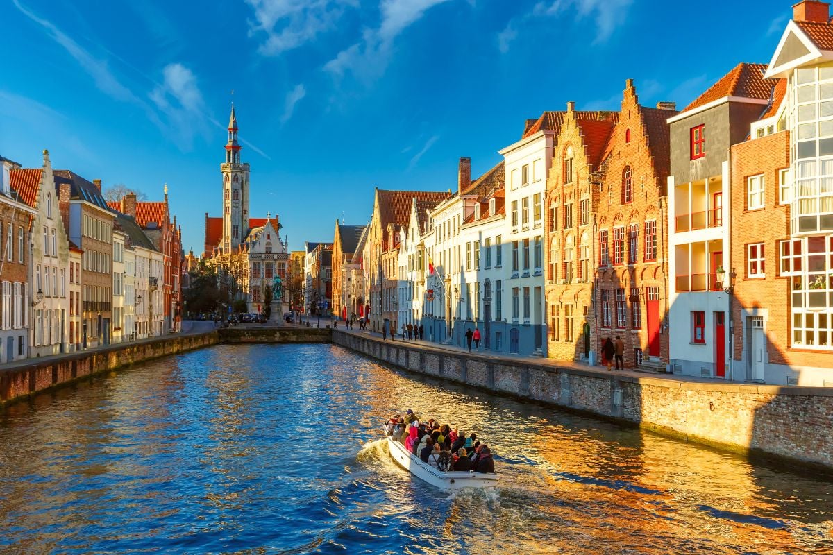 boat tours in Bruges