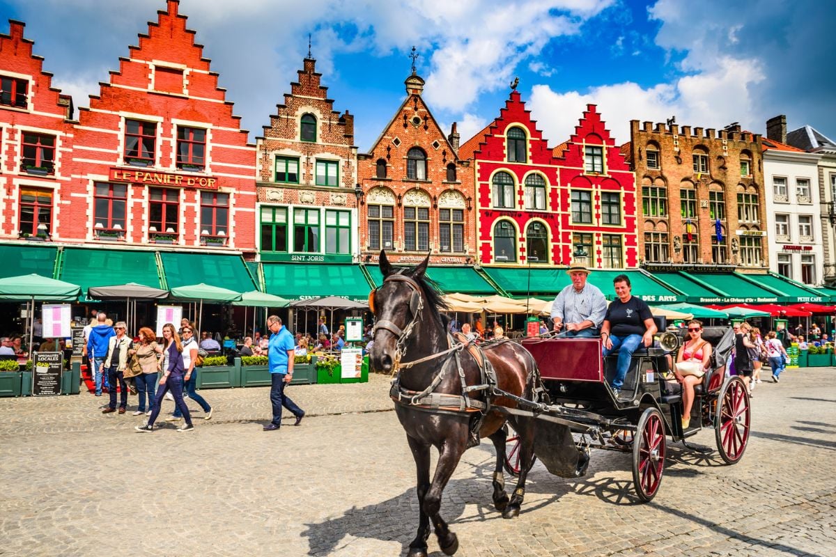 horse carriage rides in Bruges