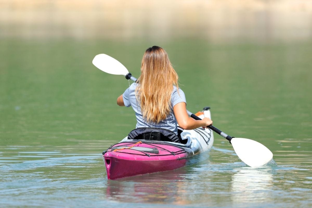 kayaking tour in San Sebastian