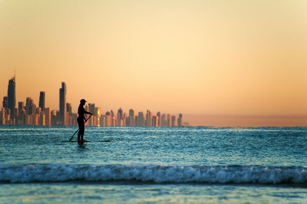 stand-up paddle in Surfers Paradise