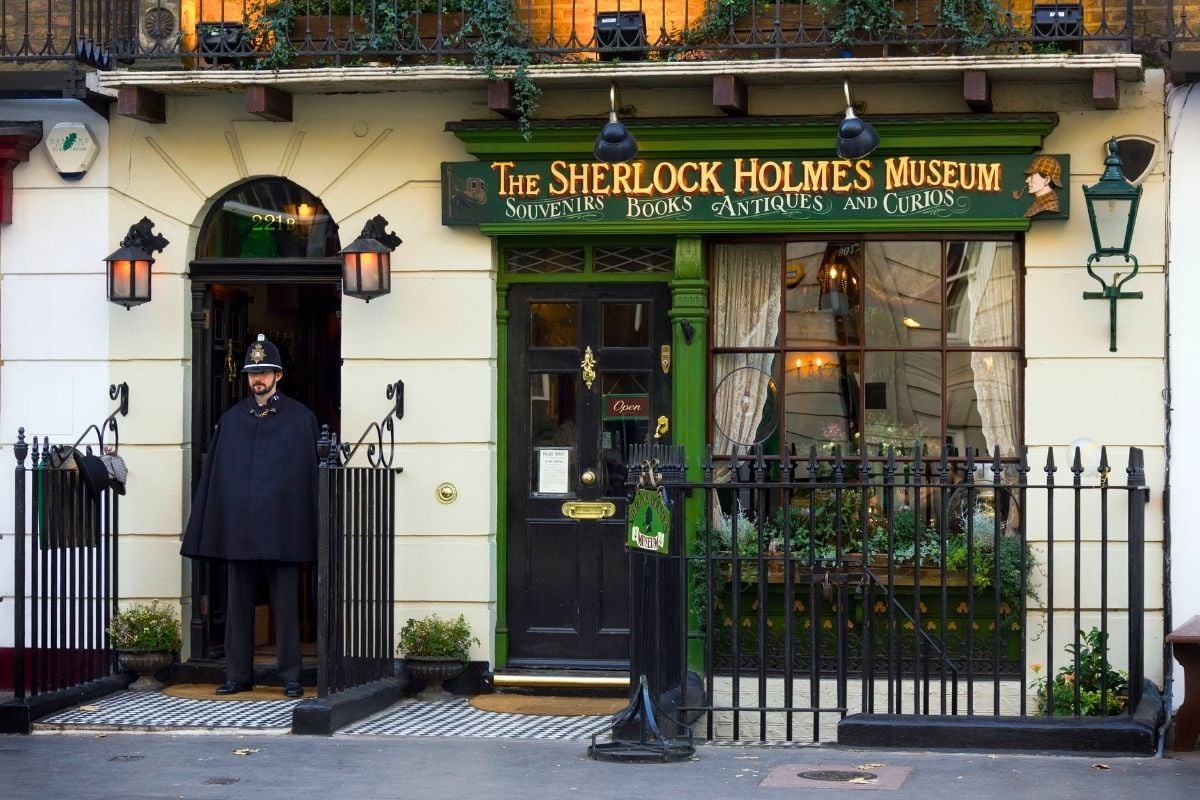 Sherlock Holmes tour in London