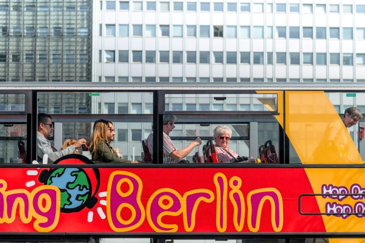 hop on hop off bus tour in Berlin