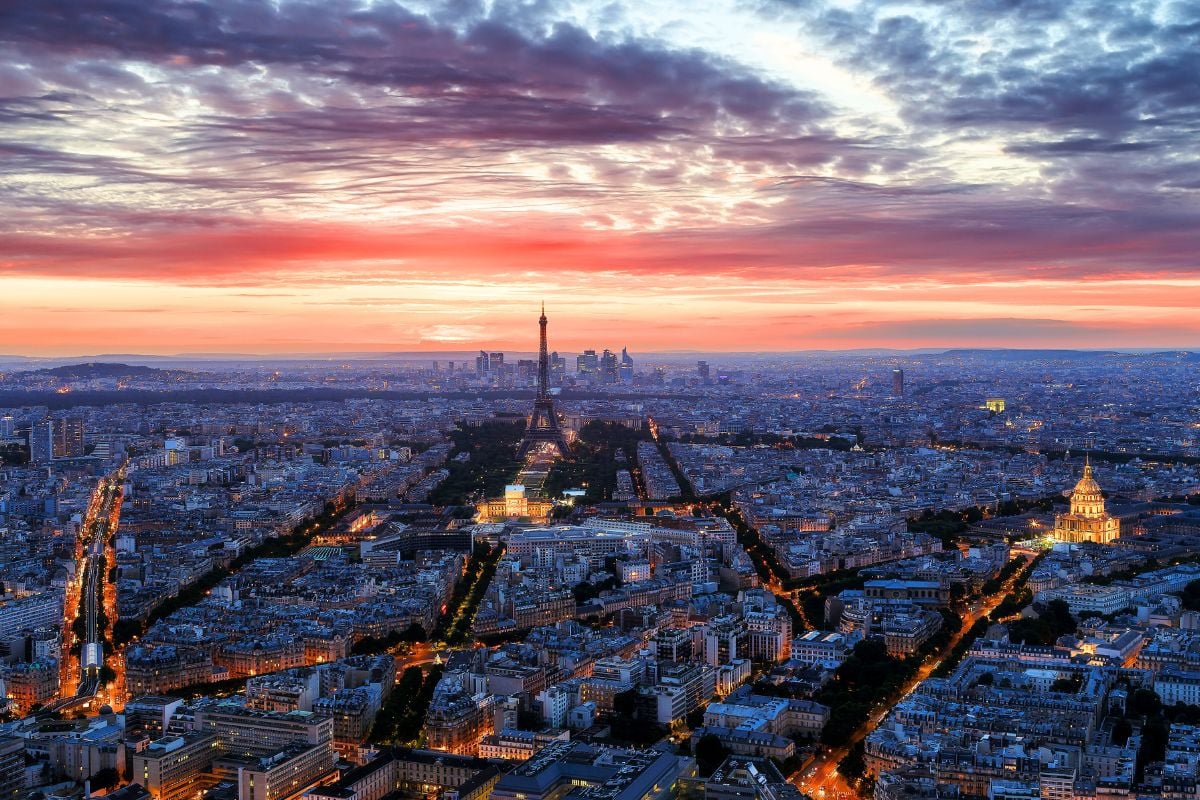 things to do in Paris at night