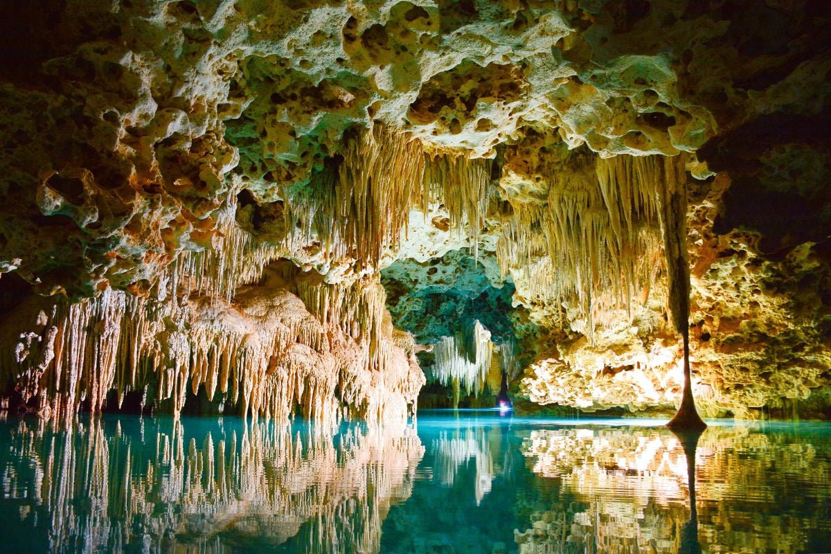 Actun Tunichil Muknal Cave, Belize