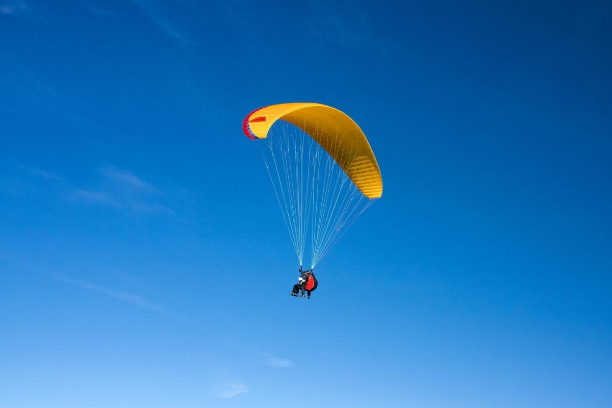 paragliding near Tirana