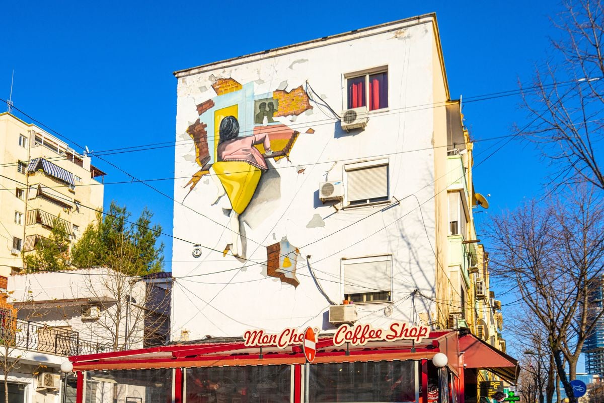 street art tours in Tirana