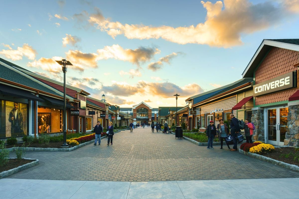 Woodbury Common Premium Outlets, New York City