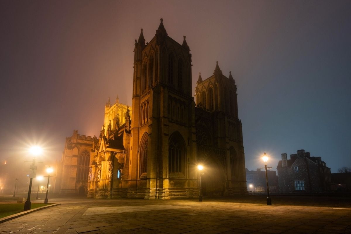ghost tours in Bristol