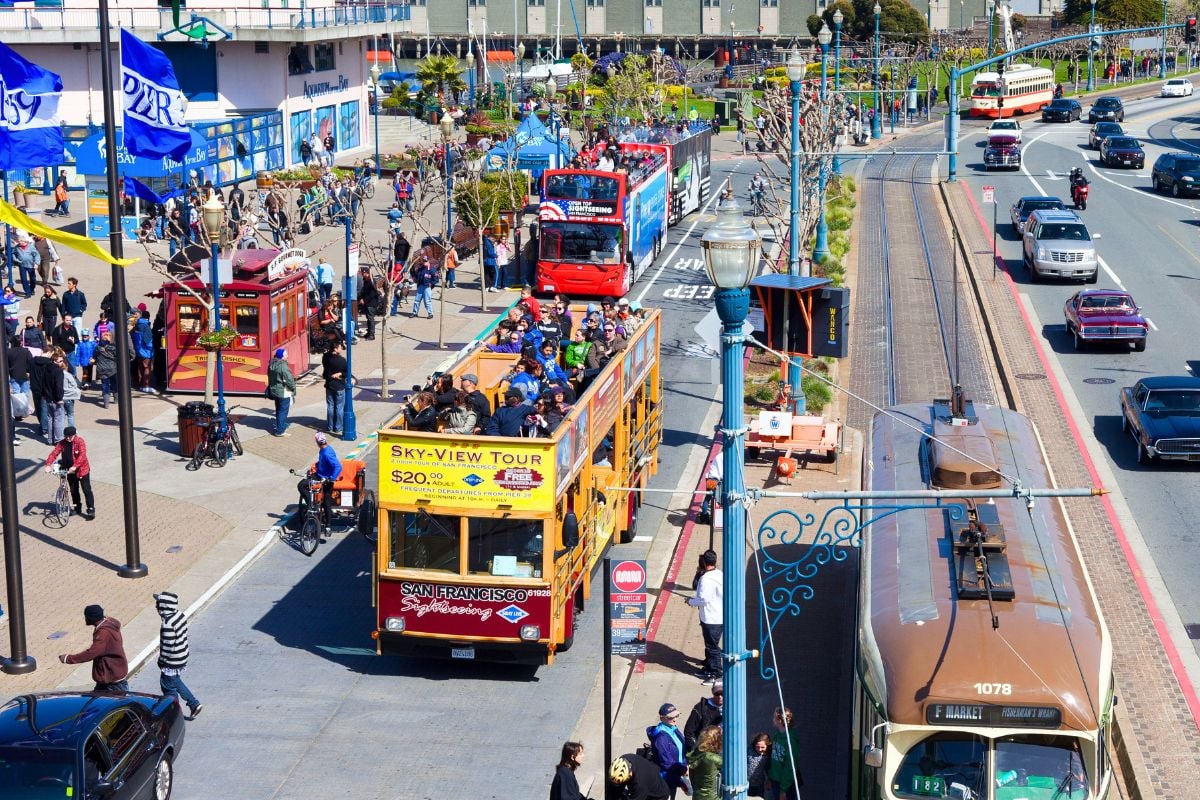 hop-on-hop-off bus tour in Fisherman's Wharf