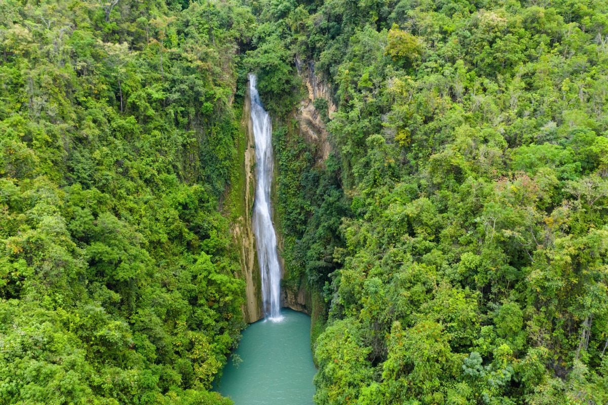 Mantayupan waterfall, Cebu