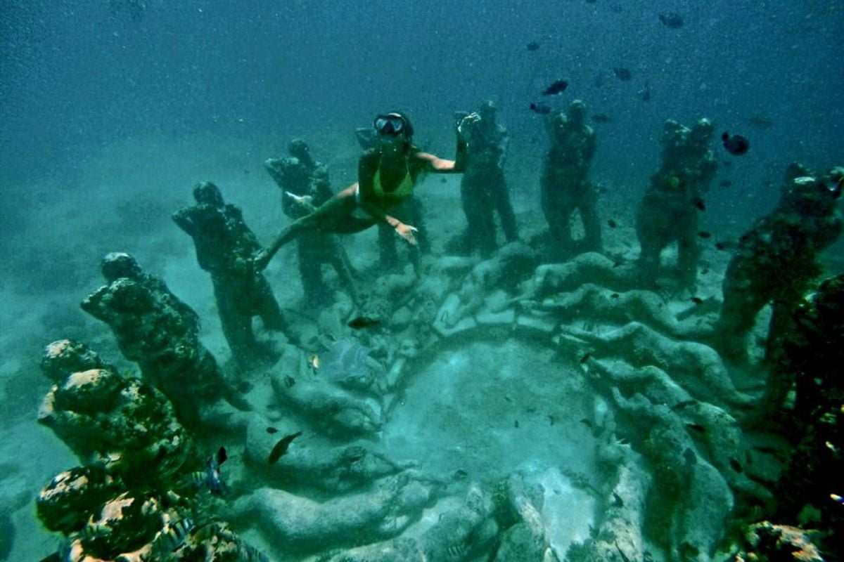 Underwater Statues, Indonesia