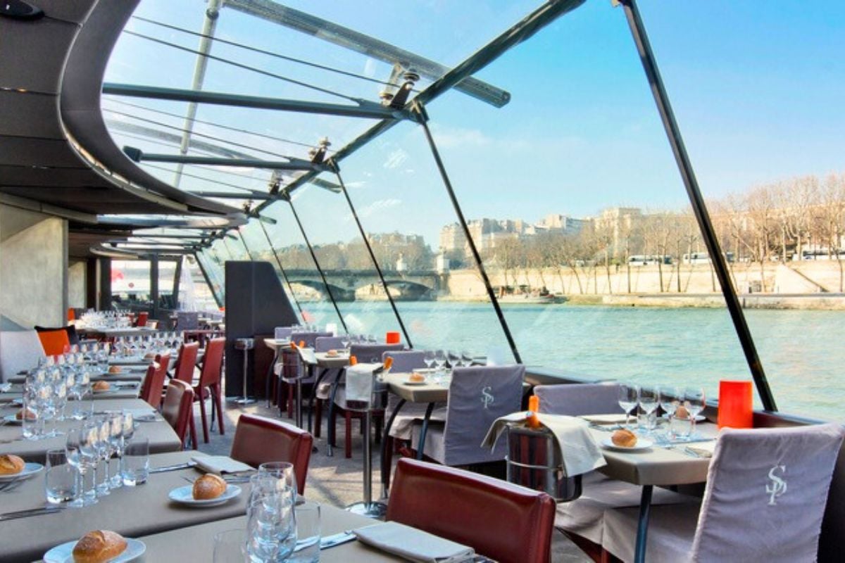 10 Best Seine River Lunch Cruises for a Luxurious Escape in the Heart of Paris TourScanner