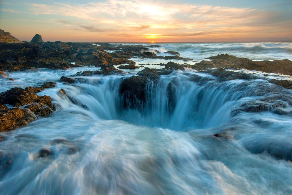 Thor's Well, Oregon