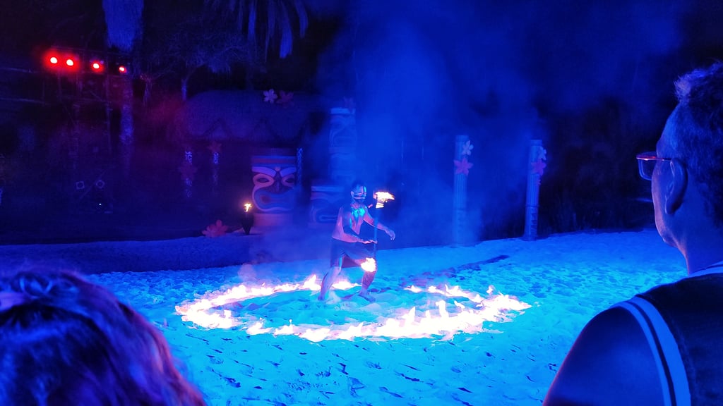 Noches de Fuego en Tahití - Qué espectáculos ver en PortAventura y Ferrari Land
