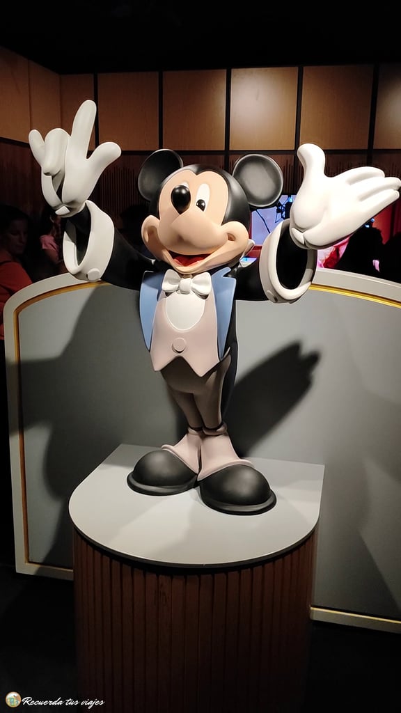Mickey director de orquesta