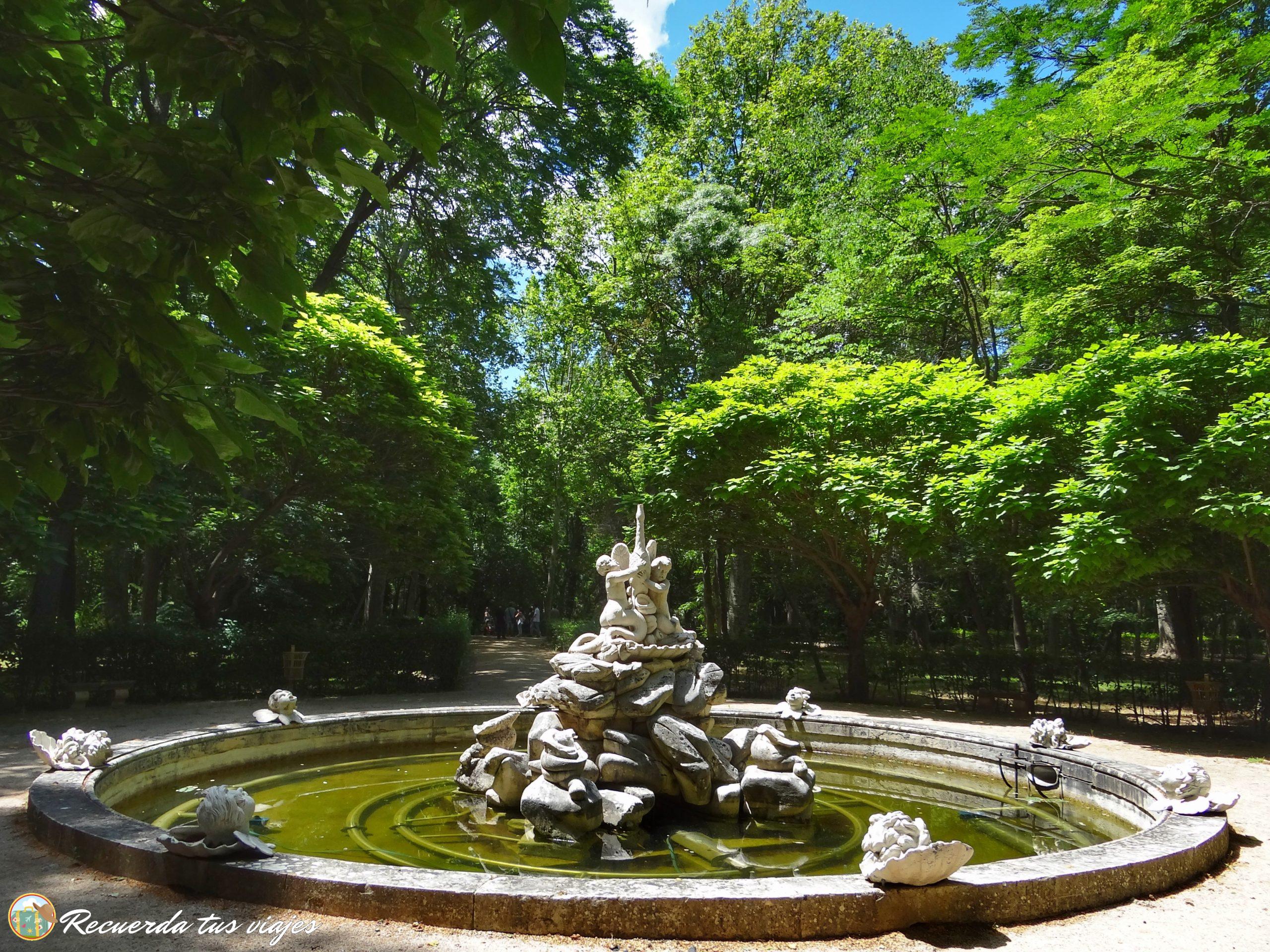 Fuente de las cabezas o del Cisne